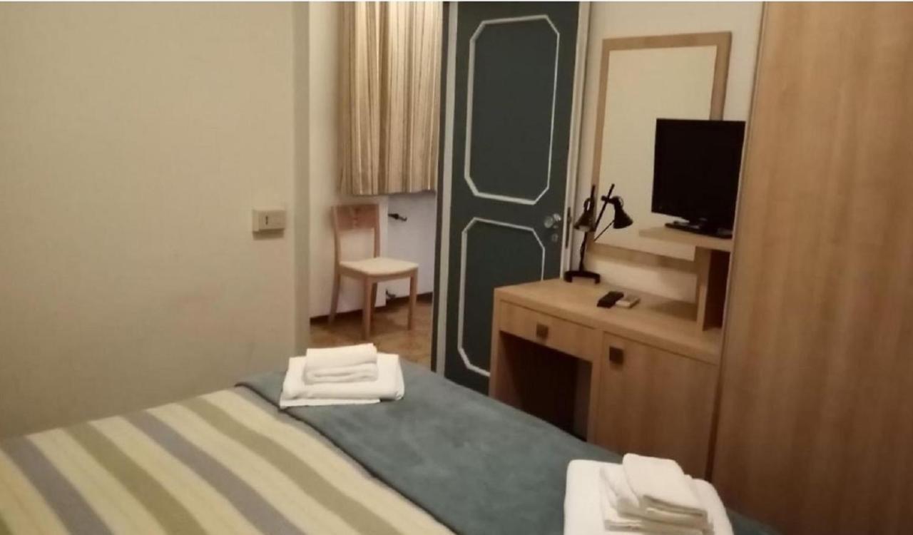 Hotel Enrica Cervia Buitenkant foto