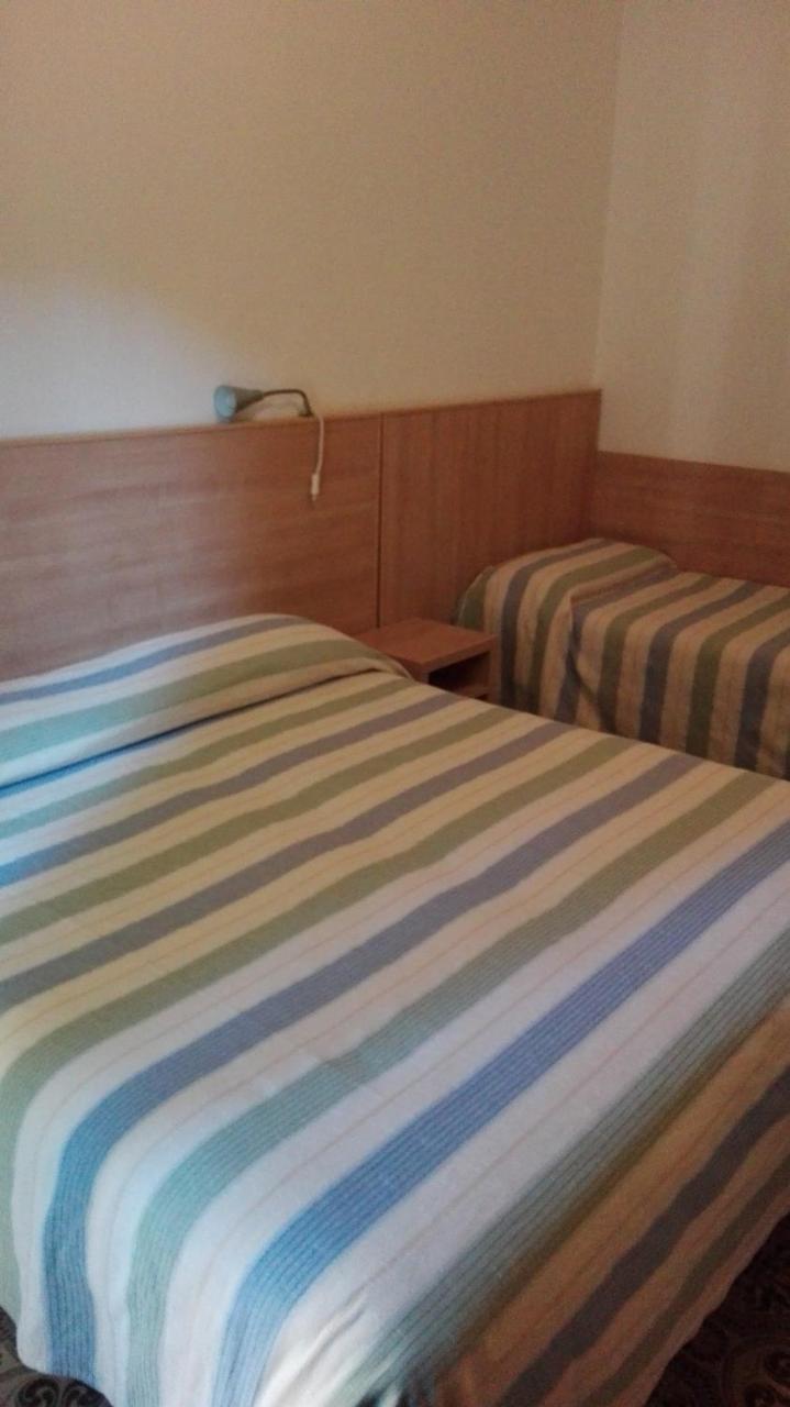 Hotel Enrica Cervia Buitenkant foto