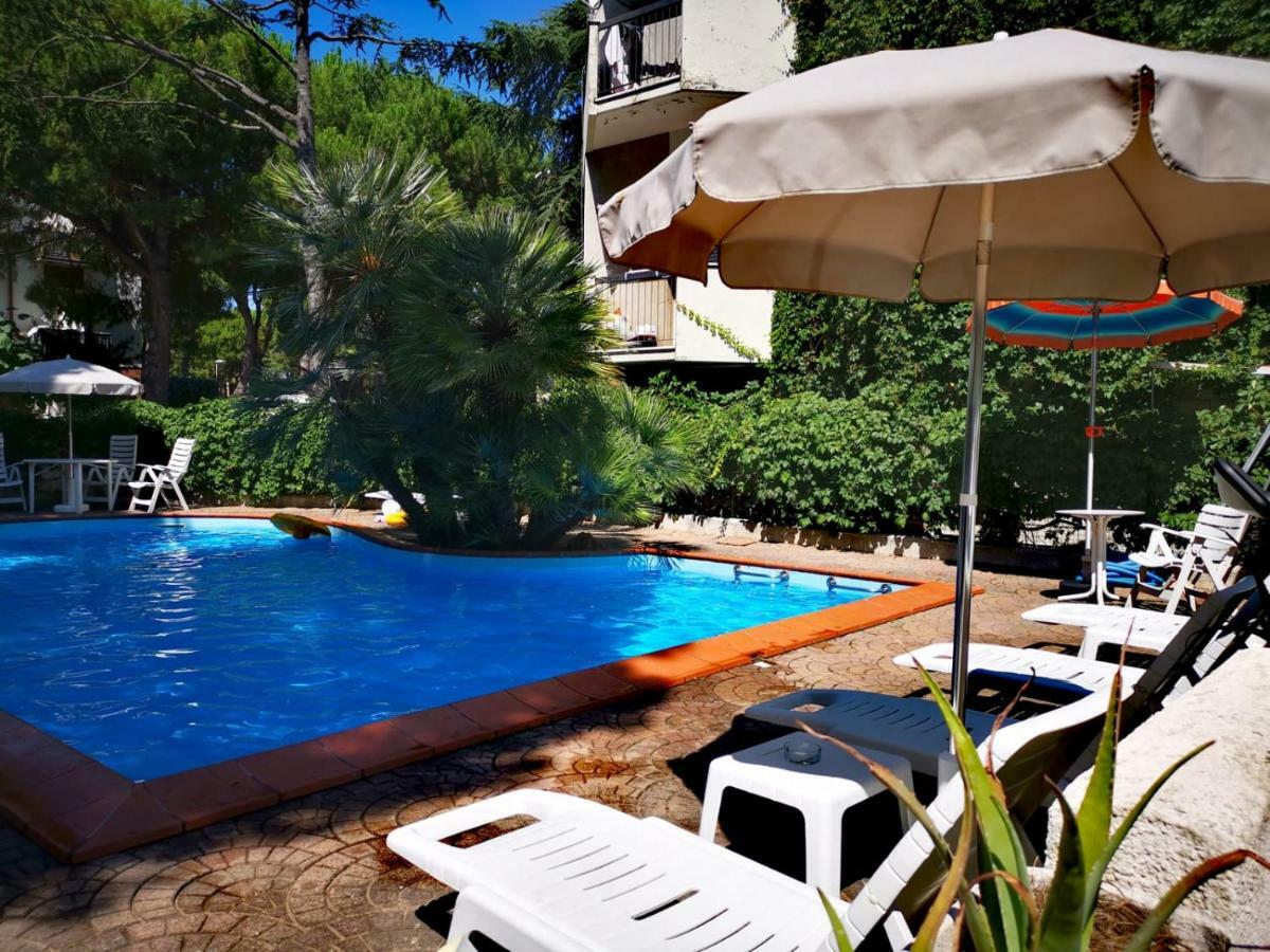 Hotel Enrica Cervia Buitenkant foto
