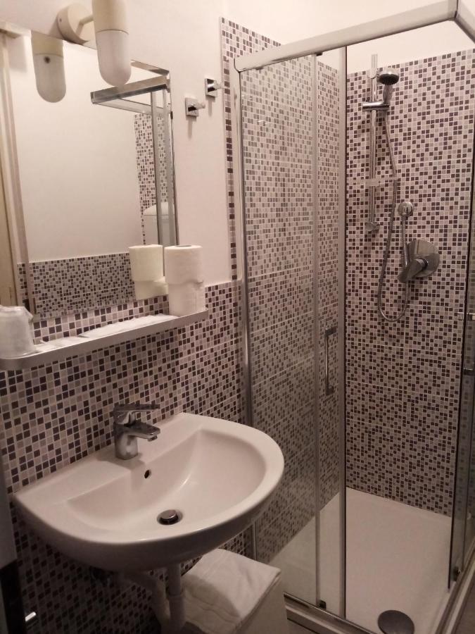 Hotel Enrica Cervia Buitenkant foto